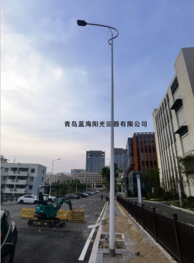 盈彩网-青岛加工生产LED路灯太阳能路灯智慧路灯厂家